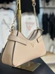 Сумка жіноча Guess Serenova shoulder bag на плече з ланцюжком бежева - изображение 6