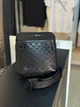 Сумка чоловіча Emporio Armani месенджер крос-боді через плече чорна з тисненим логотипом - изображение 7