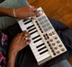 MIDI-клавіатура AKAI MPK Mini MK4 White - зображення 5