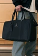 Спортивная сумка JORDAN Monogram Duffle Bag Unisex Holdall (25L) Off noir MM0987-G0T (116824) - изображение 2