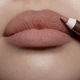 Контурний олівець для губ Charlotte Tilbury Lip Cheat (Pillow Talk) - зображення 3