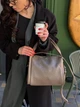 Сумка кожаная с короткими ручками ARTiS Bags 1712 4815-4222 темно-бежевая - изображение 3