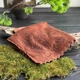 Маленькое коричневое чайное полотенце с изображением цветущего куста с бабочками - изображение 1