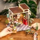 Конструктор 3D міні-будинок Rolife Emily's Flower Shop DG145 - Robotime - (6946785113150) - зображення 3