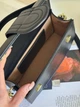 Стильна чорна сумка геометричної форми з жорстким каркасом 8112-Q - изображение 5