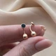 Сережки золоті джекети намистини та коло з чорною емаллю - зображення 6