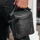 Мужская кожаная сумка через плечо Tiding Bag M38-10131A 18×21×7 черная — компактный мессенджер для документов и телефона - изображение 6