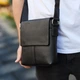 Мужская кожаная сумка через плечо Tiding Bag 48450 — компактный мессенджер с клапаном, 2 отделения, барсетка 21×23×5.5 черная - изображение 2