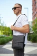 Мужская кожаная сумка через плечо Tiding Bag A75-181 23×26×6 черная — компактный мессенджер планшет для документов - изображение 9