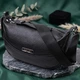 Кожаная женская сумка через плечо с необычным бегунком брелком Vintage 22615 Черная - изображение 1