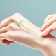 Успокаивающий гель-крем с экстрактом центеллы TOCOBO Cica Calming Gel Cream, 75 мл - изображение 3