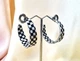 Жіночі сережки кільця Акрил jewelry Чорно-білі - зображення 3