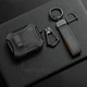 Чехол YILUYE для AirPods Pro 3 с карабином защелкой и подставкой черный - изображение 2