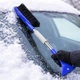 Щітка-скребок для авто BRUSH A-032 двостороння 60 см для очищення скла від снігу та льоду синя з ергономічною ручкою для зимового догляду - зображення 1