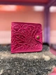 Шкіряний гаманець "Flower" з тисненням у рожевому кольорі - изображение 1