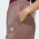 Жіночі спортивні штани ESSENTIALS CHENILE TRACK adidas KE1116 (M) коричневий (4068821009370) - зображення 4