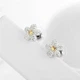 Сережки-гвоздики SWAROVSKI IDYLLIA з милою квіткою для жінок, подарунок на день народження, День богині, 38 мм, 5136838 - изображение 4