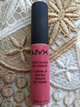 Жидкая помада с матовым финишем Nyx Soft Matte Lip Cream Milan SMLC11 розовый 8 мл - изображение 8