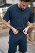 Мужской летний костюм Flex - футболка и шорты карго, темно-синий, размер 2XL - изображение 2