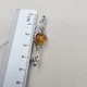 Брошка серебряная с медовым янтарем 3,22 г - изображение 5