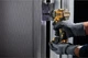 Акумуляторний шурупокрут DeWalt 12 В з 2 акумуляторами 2 Аг (DCF601D2-QW) - зображення 11
