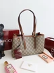 Сумка жіноча Gucci Emblem medium tote bag коричнева (090) - изображение 1