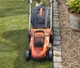 Газонокосилка аккумуляторная BLACK+DECKER BCMW3336L2 Li-Ion 36 В ширина скашивания 32 см травосборник 35 л (BCMW3336L2) - изображение 4