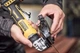 Акумуляторна кутова шліфмашина DeWALT DCG404N - зображення 4