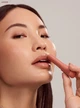 Бальзам-масло для губ Rare Beauty Find Comfort Lip Butter Loved (43734839132295) - зображення 5
