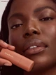 Бальзам-масло для губ Rare Beauty Find Comfort Lip Butter Friendly (43511848599687) - зображення 6