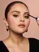 Туш для вій Rare Beauty Perfect Strokes Universal Volumizing Mascara Black (39500045451399) - зображення 8