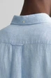 Чоловіча блакитна лляна сорочка REG LINEN SS Gant S 3240103 - изображение 5