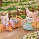 Zestaw figurek Epoch Sylvanian Families Sunny Picnic Fennec Fox Sister & Baby (5054131056981) - obraz 4