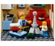 Конструктор LEGO Городская площадь (10255) - изображение 11