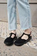 Женские элегантные замшевые босоножки PARADIZE SHOES черного цвета с закрытым носком и пряжкой на низкой подошве 36 размер (стелька 22,9 см) - изображение 1