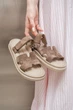 Женские замшевые шлёпки PARADIZE SHOES бежевого цвета в минималистичном стиле на средней подошве 38 размер (стелька 25,2 см) - изображение 3