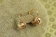 Серьги Xuping Jewelry Сияние шампани с камнями Сваровски 1,7 см золотистые - изображение 2
