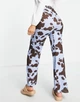 Штани ASOS DESIGN In Cheesecloth in Cow Print Блакитний EU34 117355193 - изображение 3