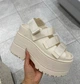 Босоніжки на платформі UGG Goldenstar Ankle Strap Platform Sandal ivory 35 кремові - изображение 1