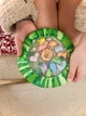 Dysk sensoryczny Jellystone Designs Peekaboo A-Ku-Ku! Dino z figurkami (9343900013567) - obraz 3