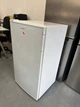 Холодильник однокамерний Компактний Gorenje 84.2 см б/у - зображення 2