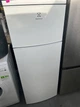 Холодильник із нижньою морозильною камерою Electrolux 125х60х60см б/у - зображення 1