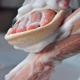 Губка мочалка для тела из натуральной люффы с держателем на руку 1 шт. Бежевый - изображение 3