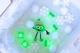 Набір для ванни Glo Pals святковий персонаж + 2 світячі кубики Зелений (0850016823168) - зображення 4