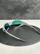 Сонцезахисні окуляри Oakley Eye Jacket Redux OO9438 срібні овальні з лінзою Prizm Ruby, дзеркальні, чоловічі, - зображення 5