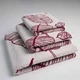 Набор махровых полотенец с рисунком перо 3шт GM Textile 40х70см, 50х90см, 70х140см 400г/м2 (Красный) - изображение 1