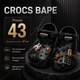 Крокси Crocs Bape чорні унісекс 43 на стопу 27 см гумові сабо з ремінцем, вентиляційними отворами та джибітсами - зображення 1
