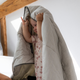 Літня ковдра для відновлення BLACKROLL® RECOVERY BLANKET SUMMER з волокнами CELLIANT® 135×200 см антиалергенна проти перегрівання - изображение 3
