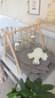 Підлоговий мобіль BABY GYM з іграшками, стійка Монтессорі, тренажер для немовлят, Сірі Баранчики та сердечко, 5 підвісів - зображення 5