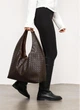Жіноча сумка Sambag HOBO WEAVE коричнева 34x37x16 см екошкіра для ноутбука до 17 дюймів Sambag 55173 - зображення 1